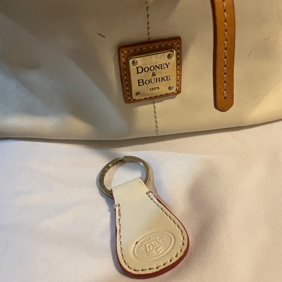 Dooney and Burke Large Leather White Bag 11x14.5” - Picture 10 of 14